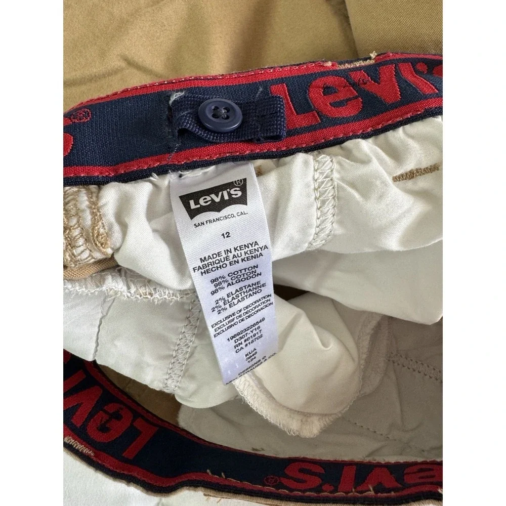 LEVIS BOYS CARGO SHORTS SIZE 12 Reg 26"WAIST 8" INSEAM Tan Pockets EUC - Picture 2 of 9